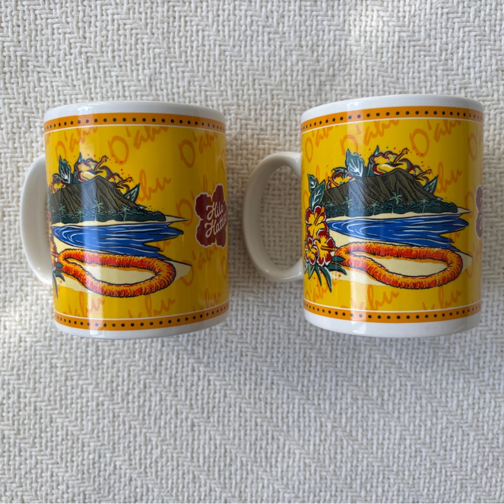 Hilo Hattie Vintage Y2K Colorful Oahu Coffee Mugs Set of 2